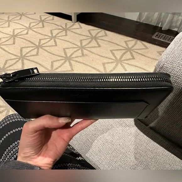Authentic YSL zip wallet - Picture 15 of 16
